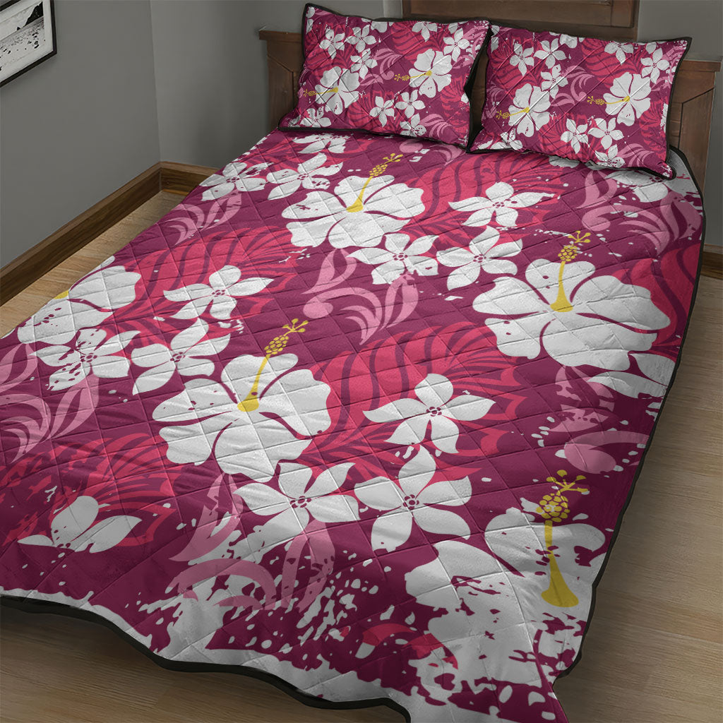 Pink Hawaiian Hibiscus Monstera Quilt Bed Set Grunge Stylized