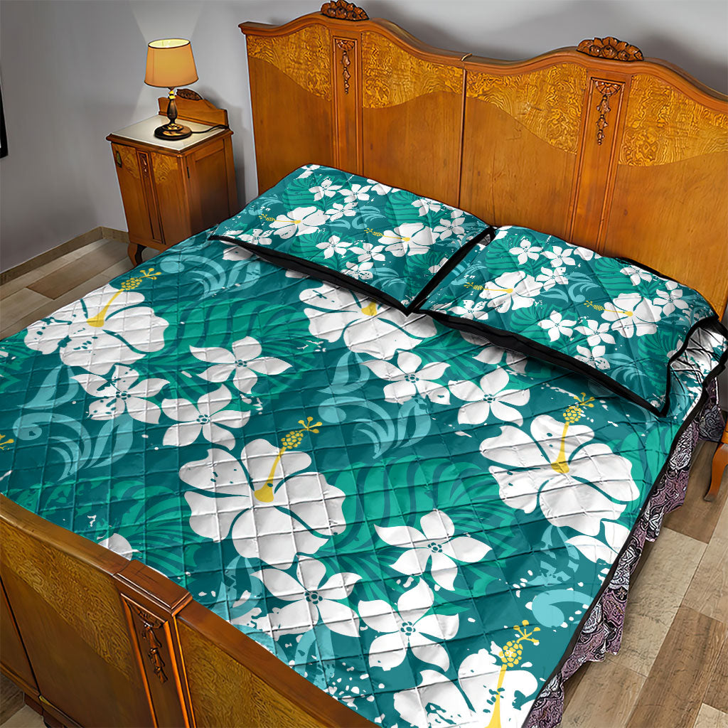 Teal Hawaiian Hibiscus Monstera Quilt Bed Set Grunge Stylized