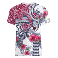 Hawaii Kakau Mix Paisley Pattern Women V Neck T Shirt Polynesian Tropical Unique Style LT01 - Polynesian Pride