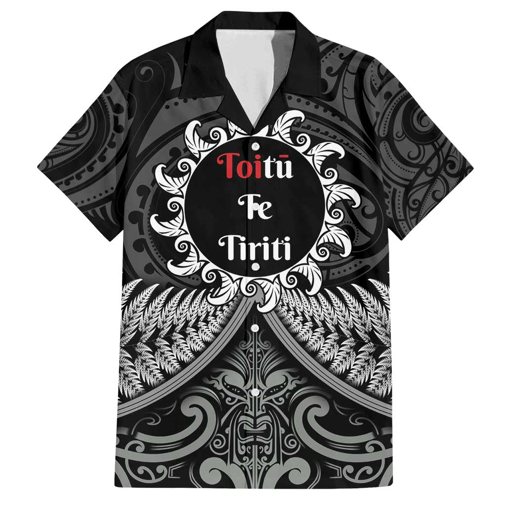 Personalised Toitu Te Tiriti Aotearoa Silver Fern Family Matching Puletasi and Hawaiian Shirt New Zealand Maori Pattern LT01 Dad's Shirt - Short Sleeve Black - Polynesian Pride