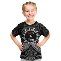 Personalised Toitu Te Tiriti Aotearoa Silver Fern Kid T Shirt New Zealand Maori Pattern LT01 Black - Polynesian Pride