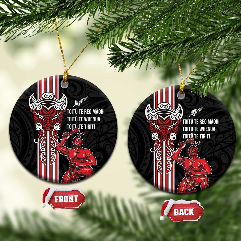 Toitu Te Reo Maori Toitu Te Whenua Toitu Te Tiriti Ceramic Ornament Maori Warrior LT01 Circle Black - Polynesian Pride