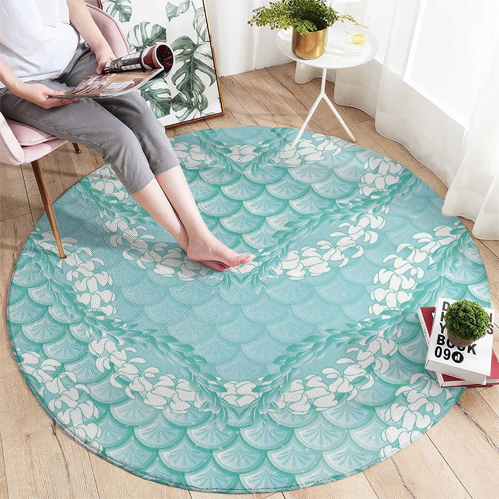Light Turquoise Mermaid Puakenikeni Maile Lei Round Carpet