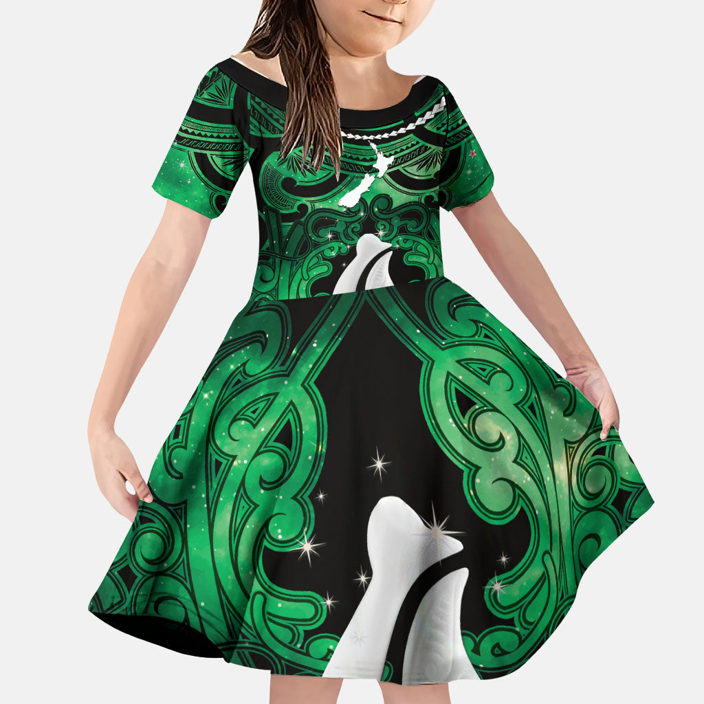 Personalised Maori Matariki Hei Matau Kakariki Family Matching Short Sleeve Bodycon Dress and Hawaiian Shirt Maori Kowhaiwhai Pattern Galaxy LT01 Daughter's Dress Green - Polynesian Pride