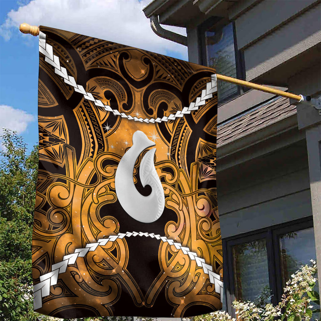 Maori Matariki Hei Matau Kowhai Garden Flag Maori Kowhaiwhai Pattern Galaxy LT01 - Polynesian Pride