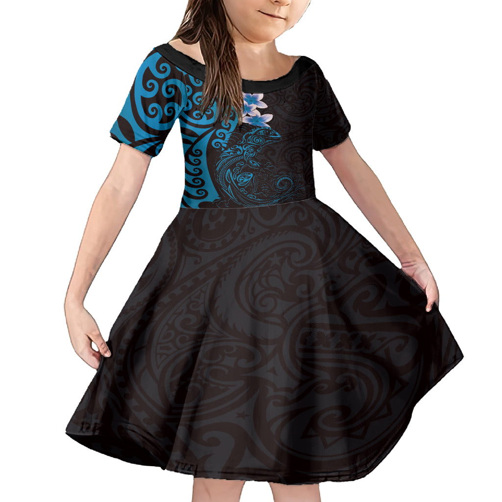 New Zealand Tuatara Plumeria Family Matching Off Shoulder Maxi Dress and Hawaiian Shirt Maori Blue Koru Tribal Tattoo LT01 Daughter's Dress Blue - Polynesian Pride