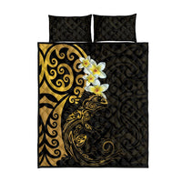 New Zealand Tuatara Plumeria Quilt Bed Set Maori Gold Koru Tribal Tattoo