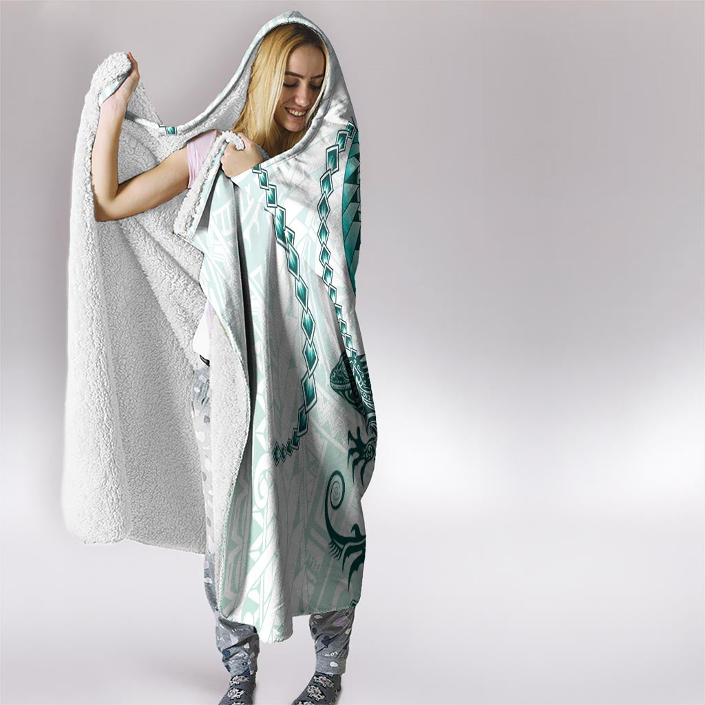 Teal Maori Tuatara Hooded Blanket Luxury Pastel Pattern