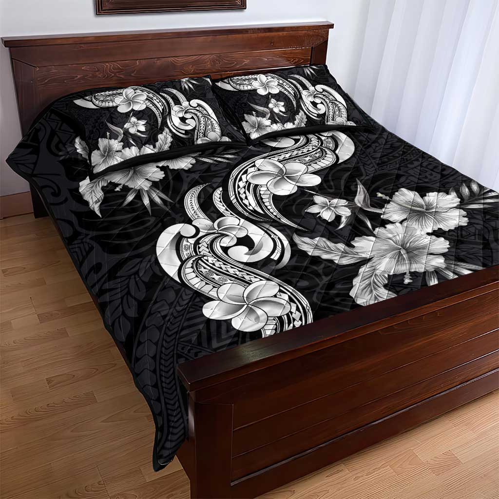 Hawaiian-Polynesian Art Tattoo Quilt Bed Set Hibiscus and Plumeria Grayscale