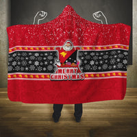 Papua New Guinea Christmas Hooded Blanket Santa With Flag Of PNG Polynesian Tribal Xmas Vibe LT03 One Size Red - Polynesian Pride