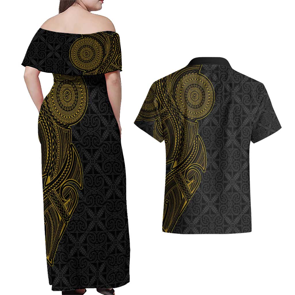 Niue Polynesian Hiapo Tattoo Art Couples Matching Off Shoulder Maxi Dress and Hawaiian Shirt Half Style Black Gold Color - Polynesian Pride