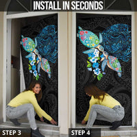 Hawaiian Couple Turtles Honi Door Cover Polynesian Art Motifs and Hibiscus Black Blue Color - Polynesian Pride