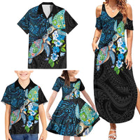 Hawaiian Couple Turtles Honi Family Matching Summer Maxi Dress and Hawaiian Shirt Polynesian Art Motifs and Hibiscus Black Blue Color - Polynesian Pride
