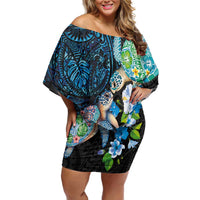 Hawaiian Couple Turtles Honi Off Shoulder Short Dress Polynesian Art Motifs and Hibiscus Black Blue Color - Polynesian Pride