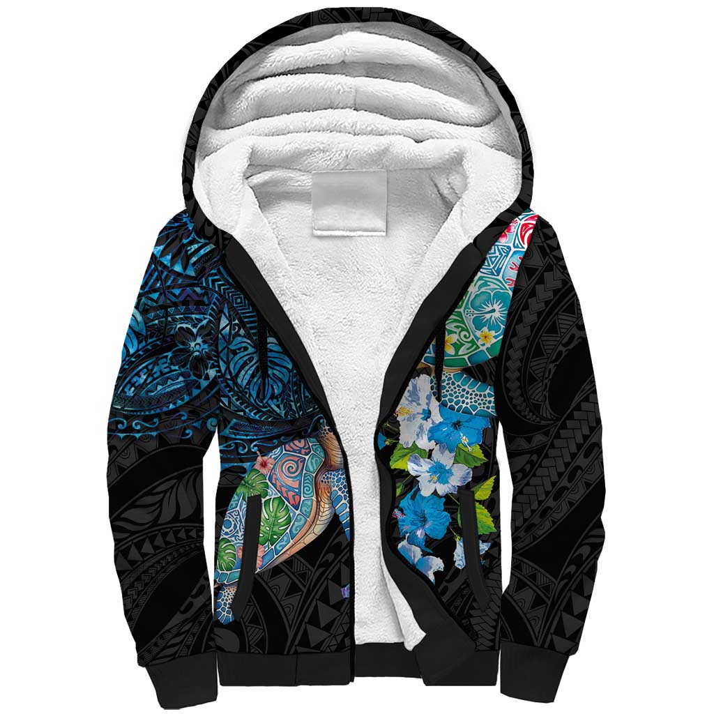 Hawaiian Couple Turtles Honi Sherpa Hoodie Polynesian Art Motifs and Hibiscus Black Blue Color - Polynesian Pride