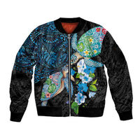Hawaiian Couple Turtles Honi Sleeve Zip Bomber Jacket Polynesian Art Motifs and Hibiscus Black Blue Color - Polynesian Pride