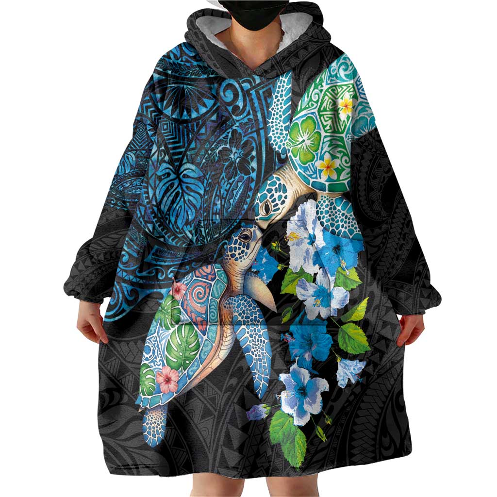 Hawaiian Couple Turtles Honi Wearable Blanket Hoodie Polynesian Art Motifs and Hibiscus Black Blue Color - Polynesian Pride