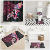 Hawaiian Couple Turtles Honi Bathroom Set Polynesian Art Motifs and Hibiscus Black Red Color - Polynesian Pride