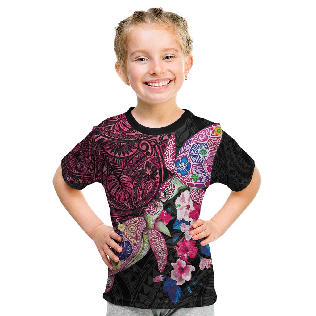 Hawaiian Couple Turtles Honi Kid T Shirt Polynesian Art Motifs and Hibiscus Black Red Color - Polynesian Pride