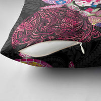 Hawaiian Couple Turtles Honi Pillow Cover Polynesian Art Motifs and Hibiscus Black Red Color - Polynesian Pride