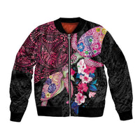 Hawaiian Couple Turtles Honi Sleeve Zip Bomber Jacket Polynesian Art Motifs and Hibiscus Black Red Color - Polynesian Pride