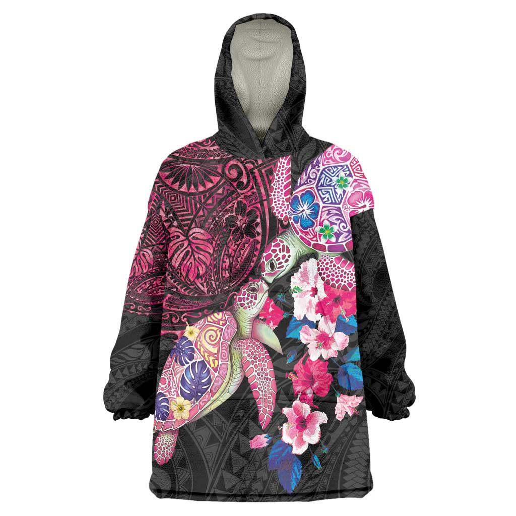 Hawaiian Couple Turtles Honi Wearable Blanket Hoodie Polynesian Art Motifs and Hibiscus Black Red Color - Polynesian Pride