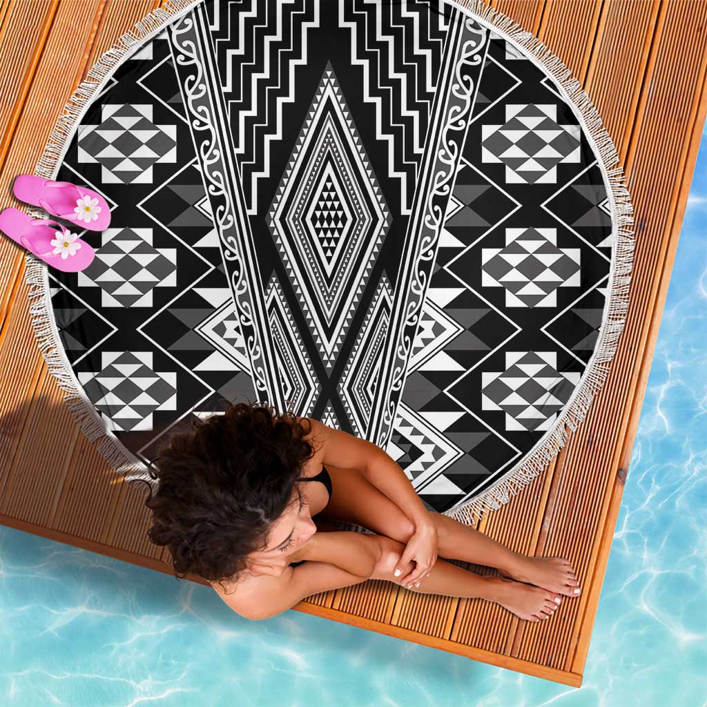 Aotearoa Tukutuku and Poutama Motif Classic Beach Blanket