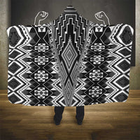 Aotearoa Tukutuku and Poutama Motif Classic Hooded Blanket
