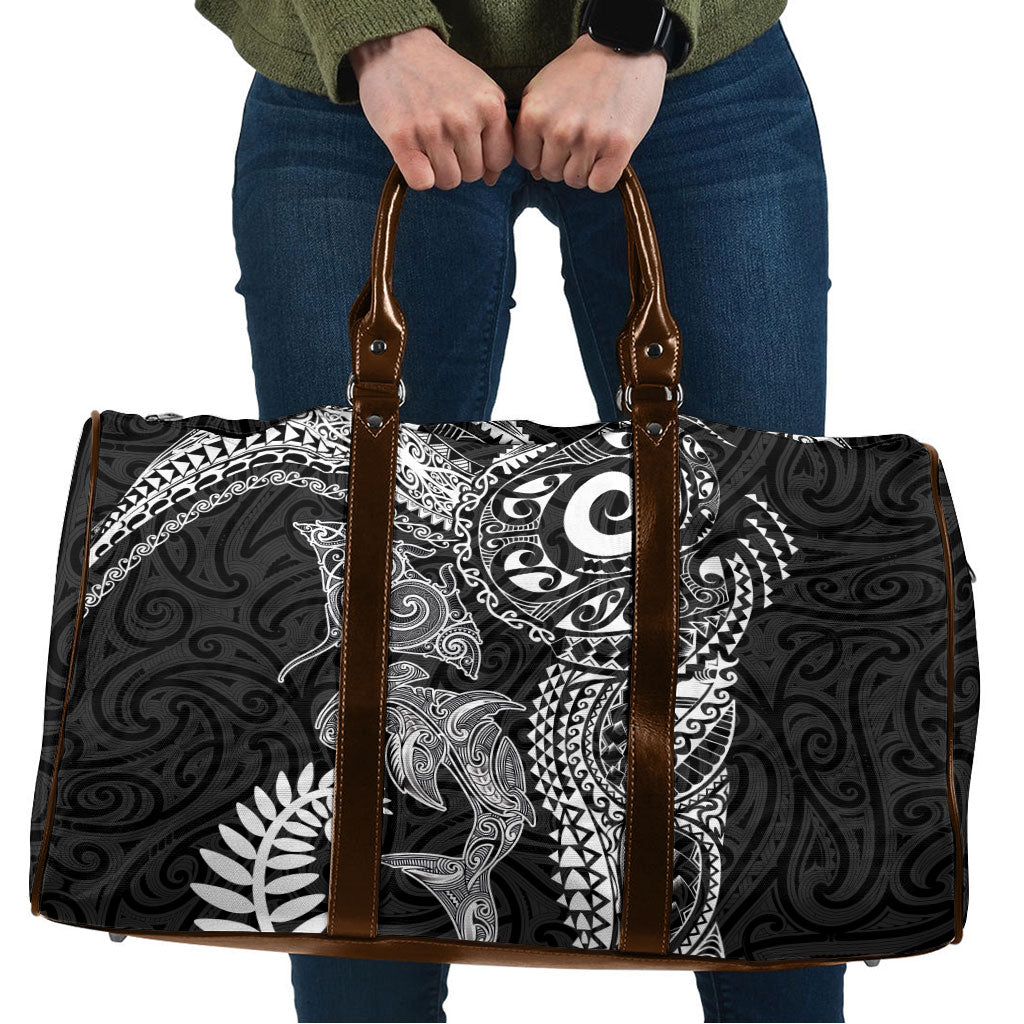 Aotearoa Maori Sea Animals Tribal Travel Bag Manta Ray and Shark Moko Pattern Black Color LT03 Black - Polynesian Pride
