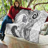 Aotearoa Maori Sea Animals Tribal Quilt Manta Ray and Shark Moko Pattern White Color