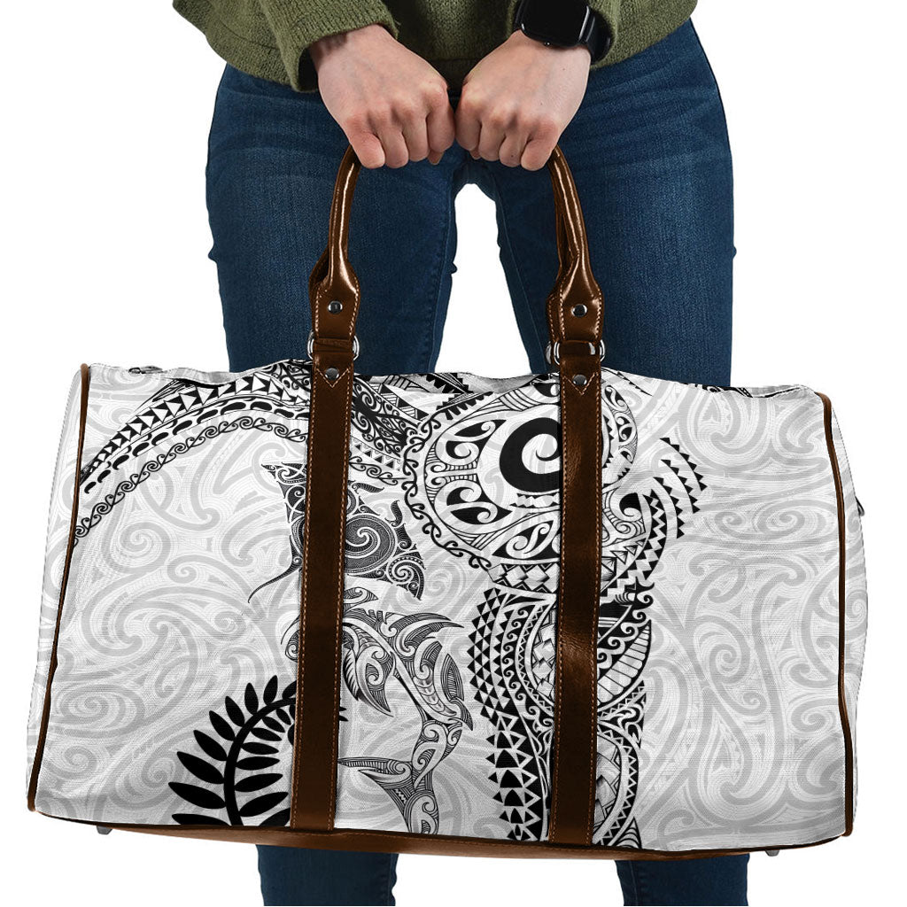Aotearoa Maori Sea Animals Tribal Travel Bag Manta Ray and Shark Moko Pattern White Color LT03 White - Polynesian Pride