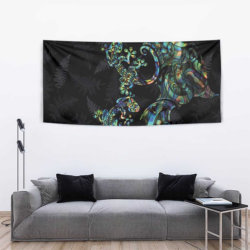 New Zealand Gecko Maori Art Tattoo Tapestry Silver Fern and Paua Shell Mode