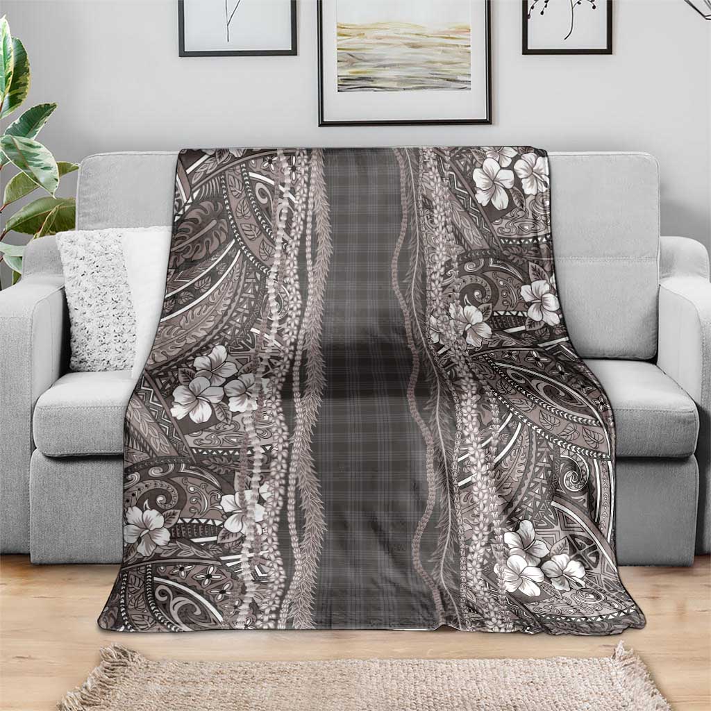 Hawaiian Art Flower Tribal with Lei Blanket Palaka Pattern Grayscale - Polynesian Pride