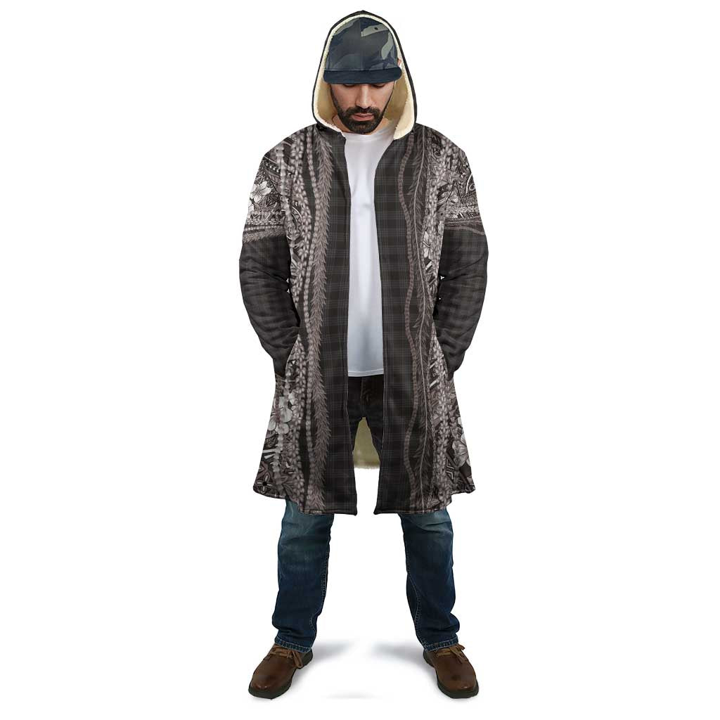 Hawaiian Art Flower Tribal with Lei Cloak Palaka Pattern Grayscale - Polynesian Pride