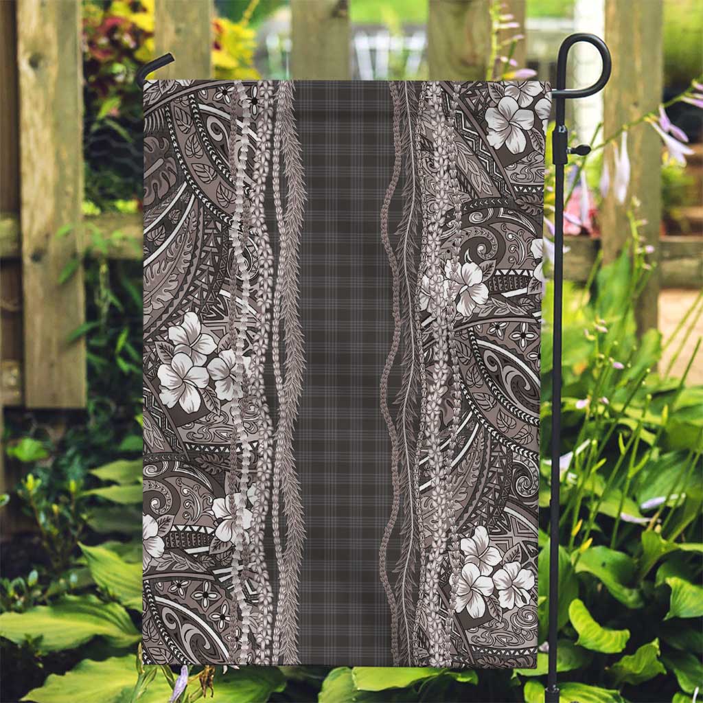 Hawaiian Art Flower Tribal with Lei Garden Flag Palaka Pattern Grayscale - Polynesian Pride