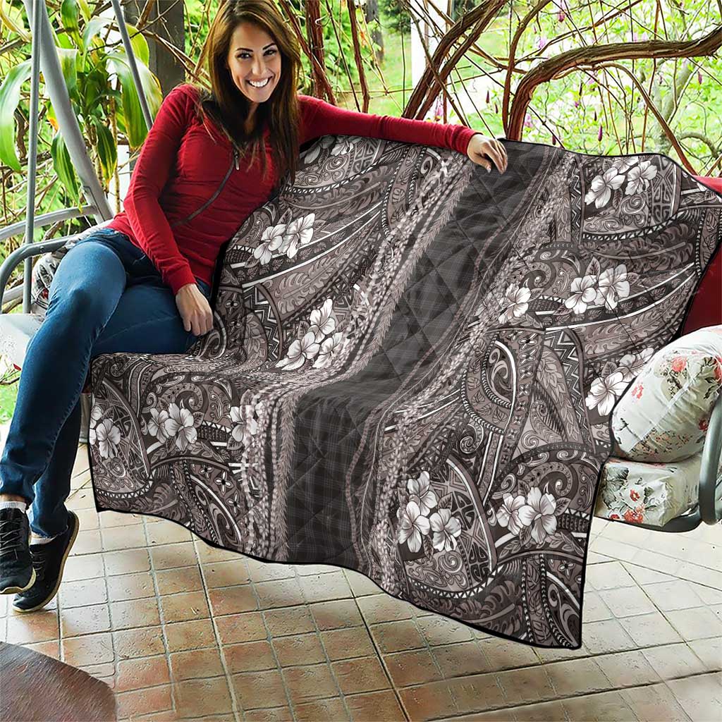 Hawaiian Art Flower Tribal with Lei Quilt Palaka Pattern Grayscale - Polynesian Pride