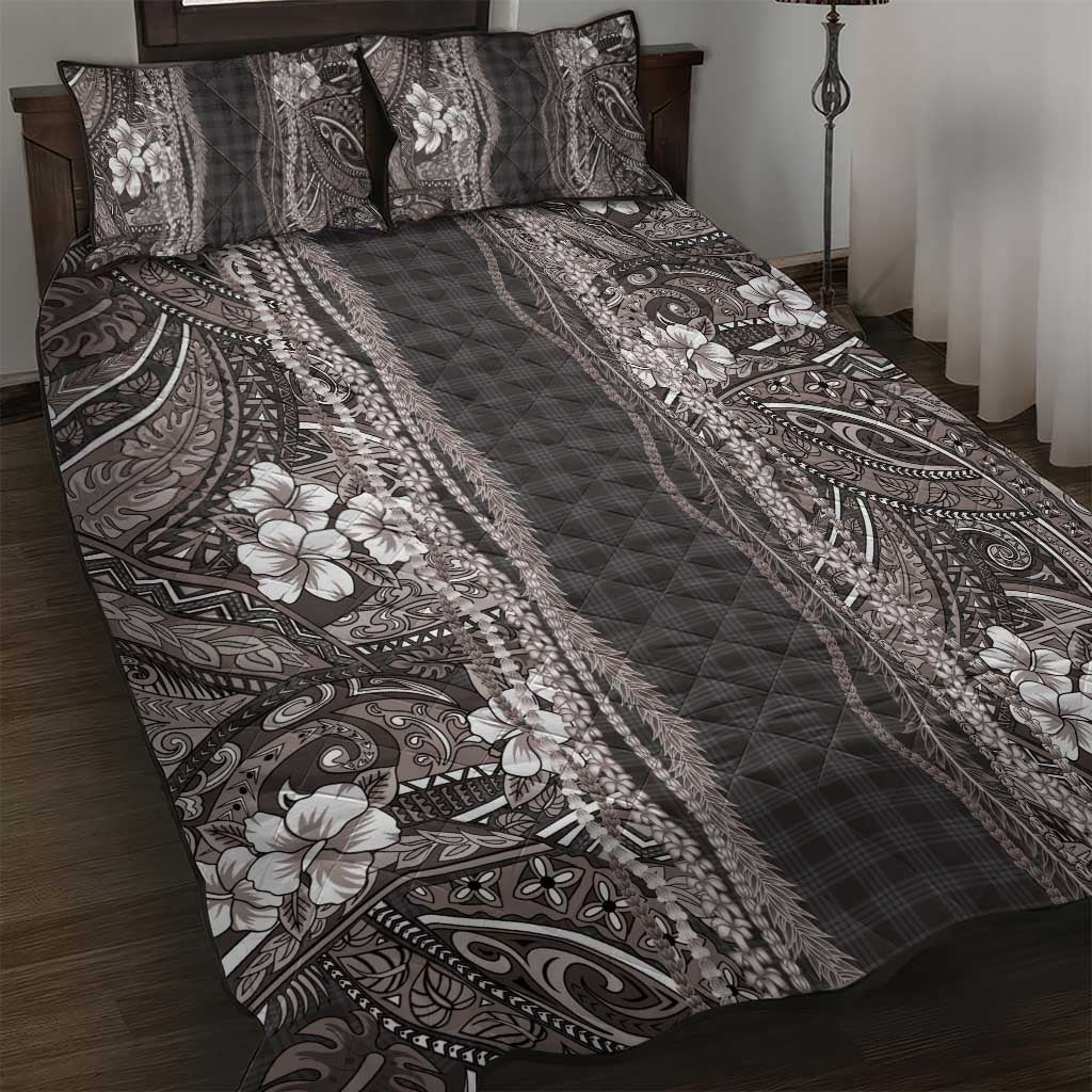 Hawaiian Art Flower Tribal with Lei Quilt Bed Set Palaka Pattern Grayscale - Polynesian Pride