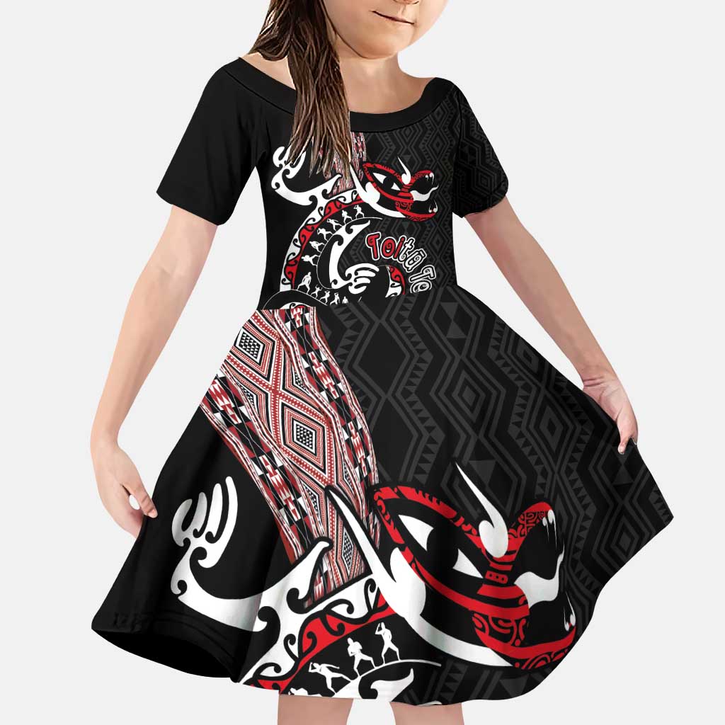 Aotearoa Toitu Te Tiriti Taniko Family Matching Puletasi and Hawaiian Shirt Maori Taniwha Haka - Honour the Treaty LT03 Daughter's Dress Black - Polynesian Pride