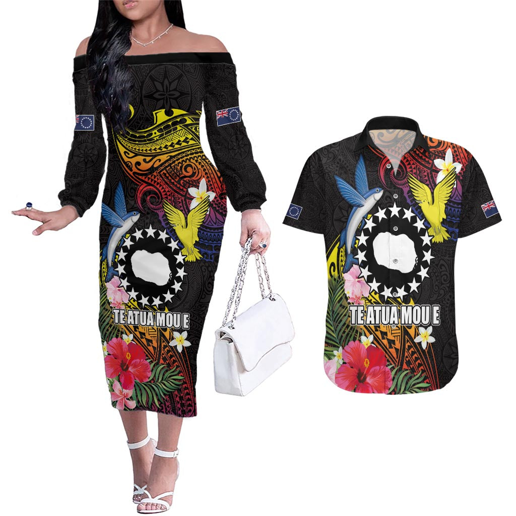Cook Islands Independence Day Couples Matching Off The Shoulder Long Sleeve Dress and Hawaiian Shirt Maroro and Kakaia with Hibiscus Flower Polynesian Pattern LT03 Black - Polynesian Pride