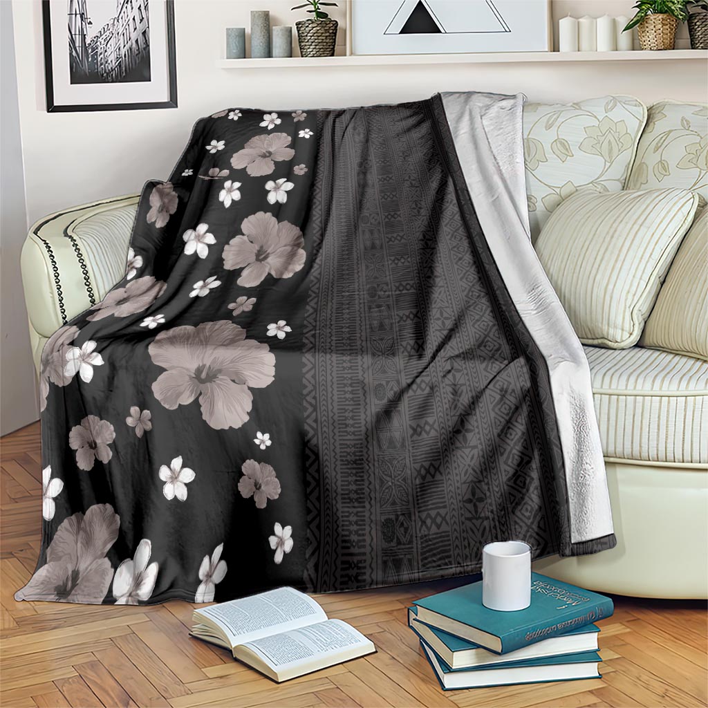 Hawaii Hibiscus and Plumeria Flowers Blanket Tapa Tribal Pattern Half Style Grayscale Mode LT03 Black - Polynesian Pride