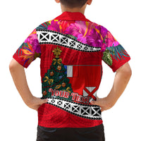 Custom Wallis and Futuna Christmas Family Matching Puletasi Dress and Hawaiian Shirt Santa Claus Holding Coat of Arms Polynesian Xmas Style LT03 - Polynesian Pride