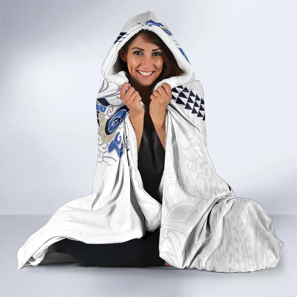 Hawaiian and Japanese Together Hooded Blanket Japanese Culture and Turtle Kakau Tattoo White Color