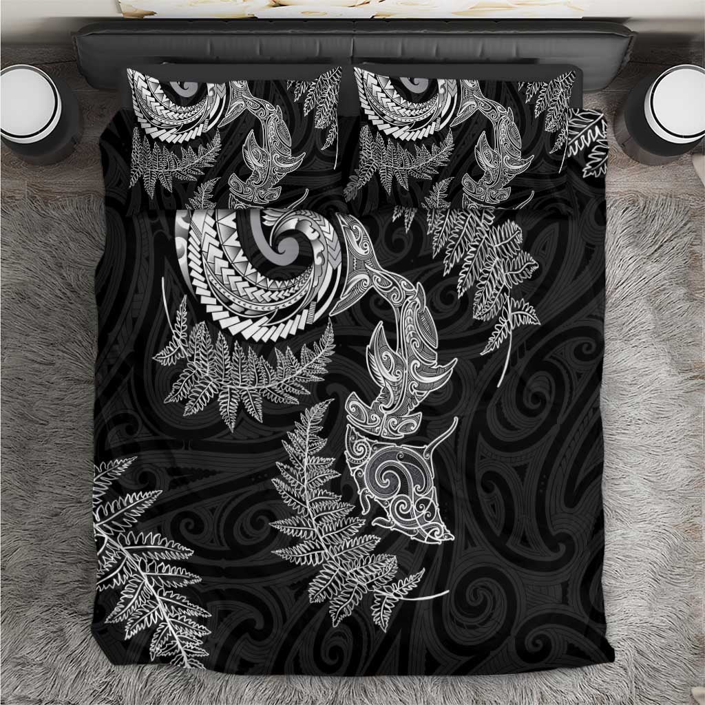 New Zealand Sea Animals with Maori Tribal Tattoo Bedding Set Shark Manta Ray with Silver Fern Black