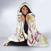 Hawaiian Kakau Tattoo Leis and Palaka Pattern Hooded Blanket Traditional Aloha Tribal White Color LT03 - Polynesian Pride
