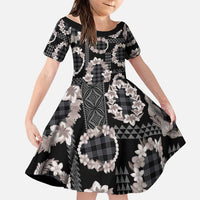 Hawaiian Leis Family Matching Summer Maxi Dress and Hawaiian Shirt Kakau Tattoos and Palaka Pastel Grayscale LT03 Daughter's Dress Black - Polynesian Pride