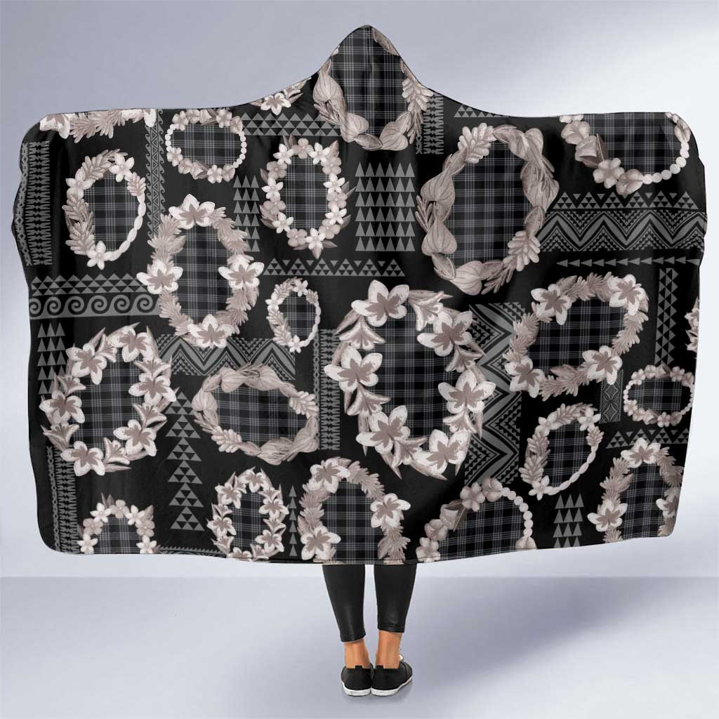 Hawaiian Leis Hooded Blanket Kakau Tattoos and Palaka Pastel Grayscale LT03 One Size Black - Polynesian Pride