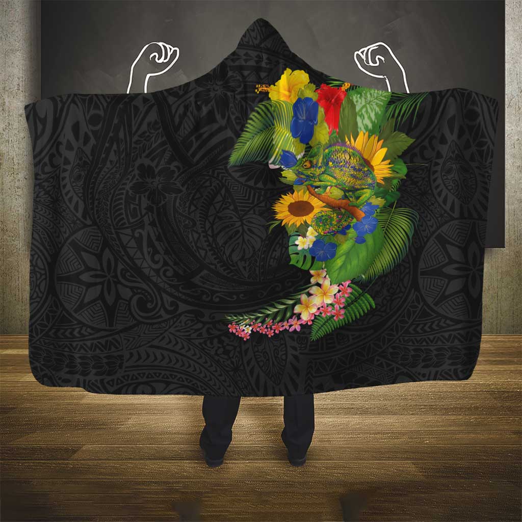 Hawaiian Tropical Plants and Chameleon Hooded Blanket Polynesian Art Colorful - Polynesian Pride
