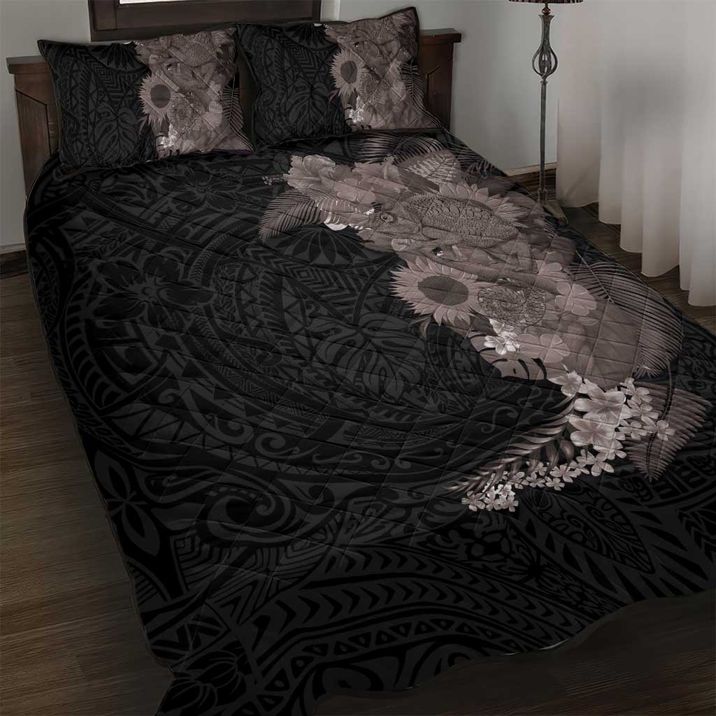 Hawaiian Tropical Plants and Chameleon Quilt Bed Set Polynesian Art Grayscale - Polynesian Pride