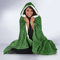 Hawaiian Whales Polynesian Art Motifs Hooded Blanket Green Color - Polynesian Pride