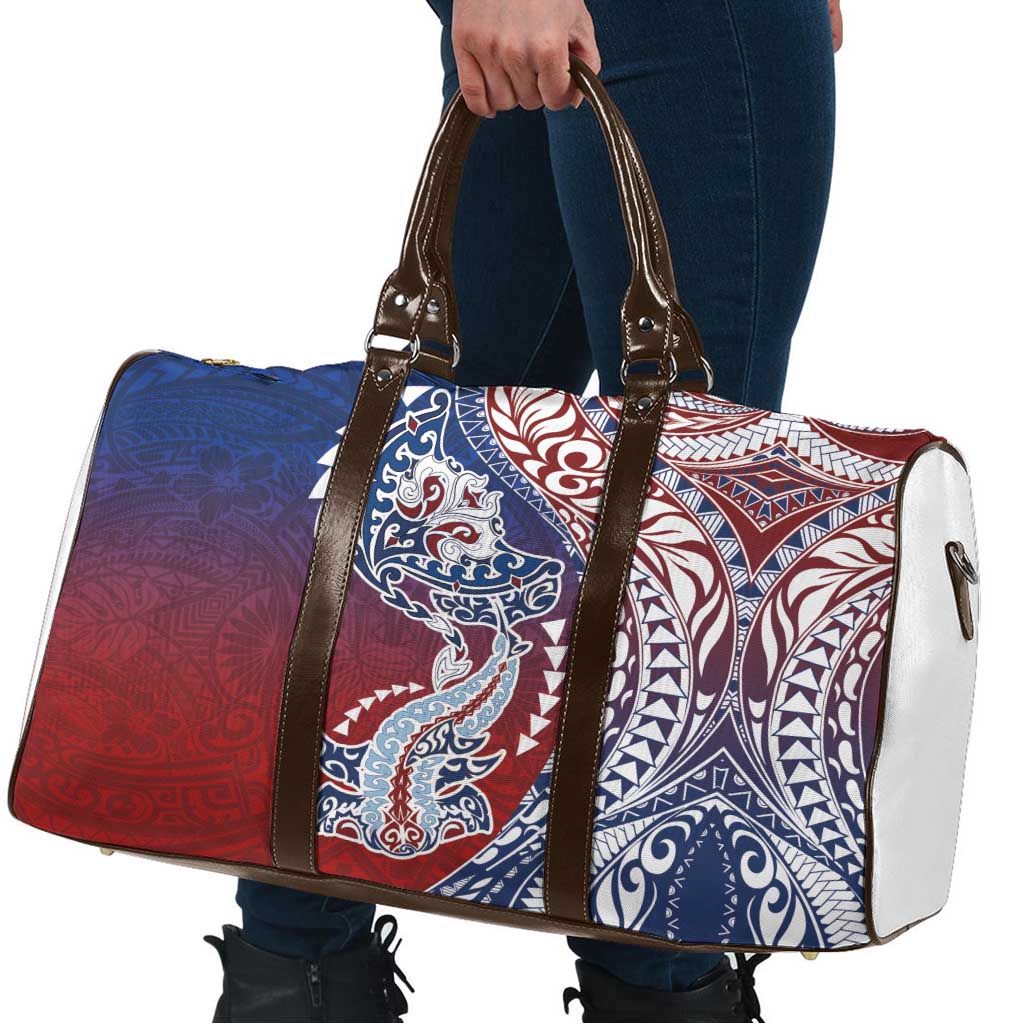 Hawaiian Manta Ray and Hammerhead Shark Tribal Tattoo Travel Bag with Polynesian Tribal Pattern Hawaii Flag Color LT03 - Polynesian Pride